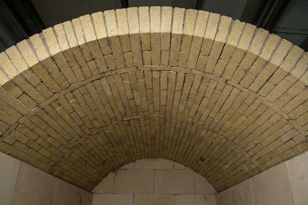 Crown Bricks for Glass Furnaces